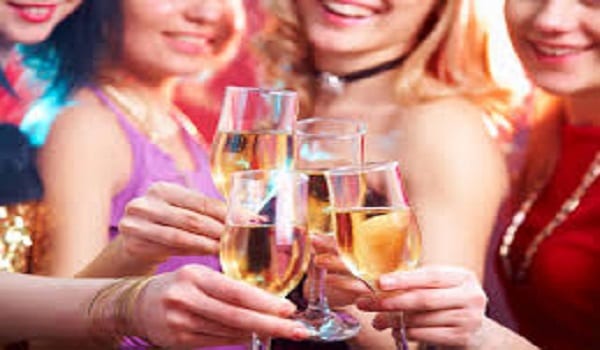 Women Reaching Equality with men in taking alcohol » Financial Watch